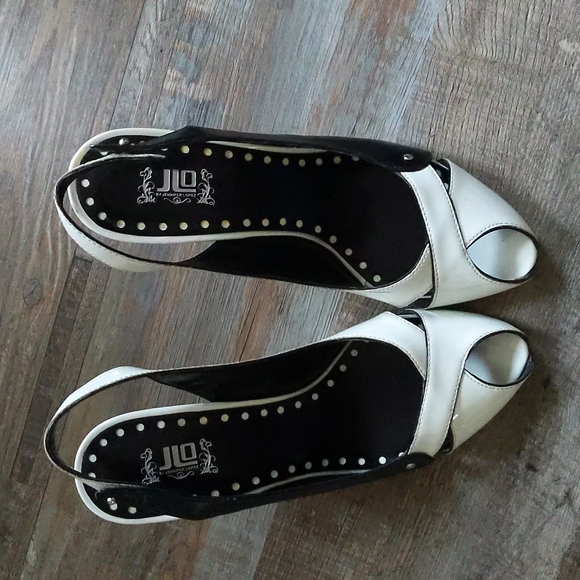 🖤SOLD 🖤JLo heels - Picture 2 of 4